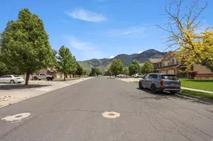 318 E 2275 N, North Ogden, UT 84414 - Photo 35