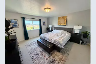 3269 S Peregrine Trl, Saratoga Springs, UT 84045 - Photo 17