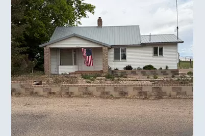 1043 E 4000 S, Vernal, UT 84078 - Photo 1