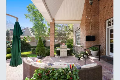 2051 E Normandywoods Ct, Holladay, UT 84117 - Photo 29