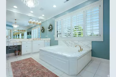 2051 E Normandywoods Ct, Holladay, UT 84117 - Photo 5