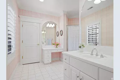 2051 E Normandywoods Ct, Holladay, UT 84117 - Photo 15