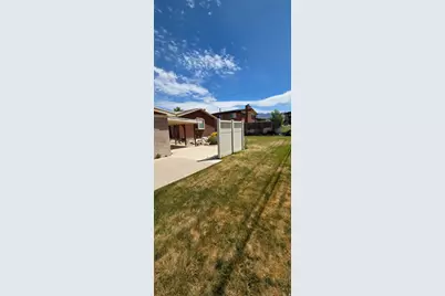 2033 W 5850 S, Roy, UT 84067 - Photo 7