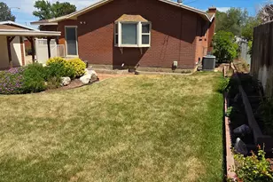2033 W 5850 S, Roy, UT 84067 - Photo 5