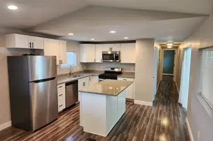 11265 S Crescent Park Cir E, Sandy, UT 84094 - Photo 3