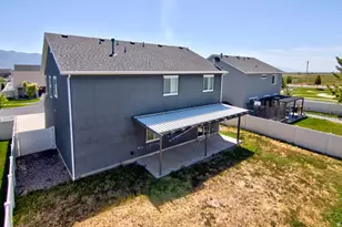 3658 S Finch St W, Syracuse, UT 84075 - Photo 39
