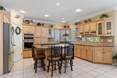 1880 Shadow Valley Dr, Ogden, UT 84403 - Photo 15