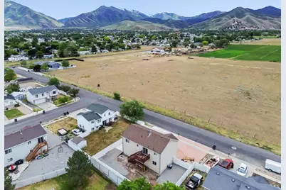702 W McKellar St N, Tooele, UT 84074 - Photo 43