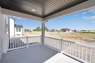 2065 E Burger St, Lake Point, UT 84074 - Photo 11
