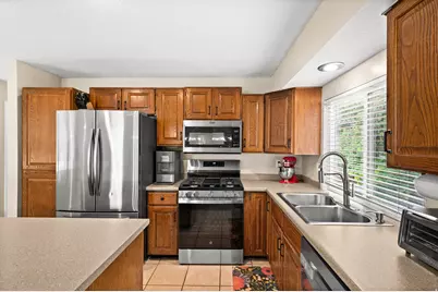 5633 S Crosspark Dr W, Taylorsville, UT 84123 - Photo 9