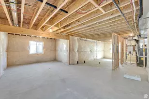 2041 E Burger St, Lake Point, UT 84074 - Photo 33