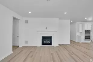 2041 E Burger St, Lake Point, UT 84074 - Photo 7