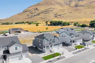 2041 E Burger St, Lake Point, UT 84074 - Photo 35