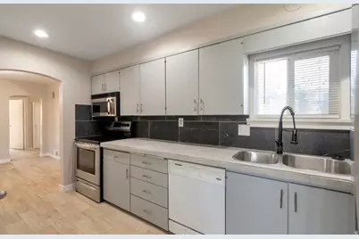 243 W 400 N, Orem, UT 84057 - Photo 9
