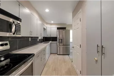 243 W 400 N, Orem, UT 84057 - Photo 9
