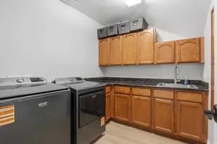 1647 E Wylie Ln S, Draper, UT 84020 - Photo 25