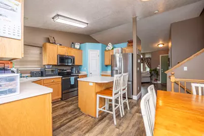 463 W 2125 N, Harrisville, UT 84414 - Photo 5