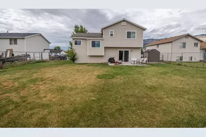 463 W 2125 N, Harrisville, UT 84414 - Photo 19