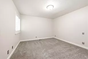 319 N 330 E, Orem, UT 84057 - Photo 23