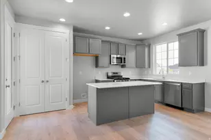 1043 W Sparrow Wy, Stansbury Park, UT 84074 - Photo 11