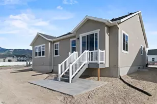 590 W Junegrass Ln, Stansbury Park, UT 84074 - Photo 3