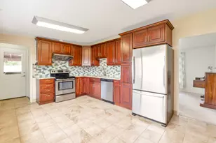 447 E 550 S, Bountiful, UT 84010 - Photo 7