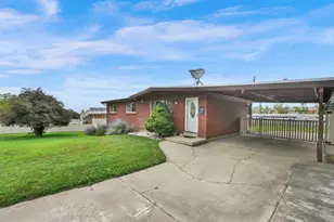 447 E 550 S, Bountiful, UT 84010 - Photo 3