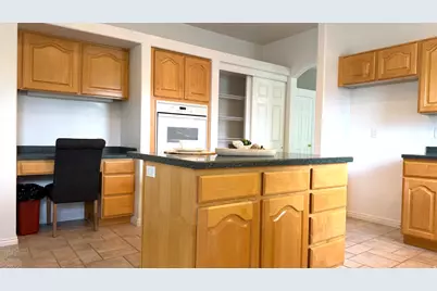 4602 S Hathaway Dr E, Roy, UT 84067 - Photo 17