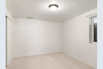 4602 S Hathaway Dr E, Roy, UT 84067 - Photo 33