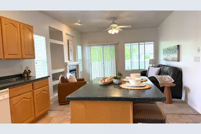 4602 S Hathaway Dr E, Roy, UT 84067 - Photo 11