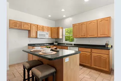 4602 S Hathaway Dr E, Roy, UT 84067 - Photo 13