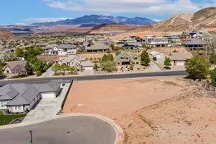 1067 E Bronco Dr, Washington, UT 84780 - Photo 1