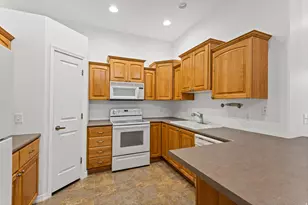 70 N Main St, Bountiful, UT 84010 - Photo 7