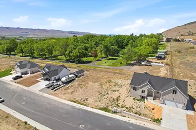 619 E 1100 N #11, Nephi, UT 84648 - Photo 17