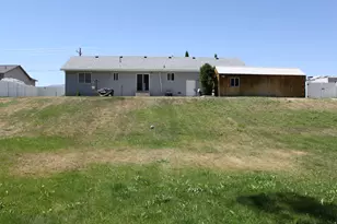 2708 S Main St, Nibley, UT 84321 - Photo 13