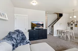 1792 E Skyline Dr, Eagle Mountain, UT 84005 - Photo 9
