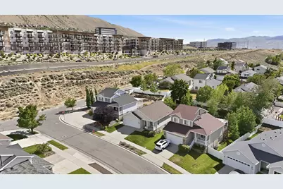 14368 S Honeyfield Dr E, Draper, UT 84020 - Photo 37