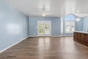 1092 W Tithing Hill Pl S, Riverton, UT 84065 - Photo 5