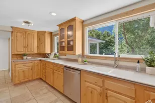 3006 N Indian Hills Dr E, Provo, UT 84604 - Photo 9