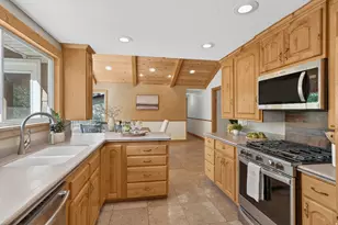 3006 N Indian Hills Dr E, Provo, UT 84604 - Photo 13