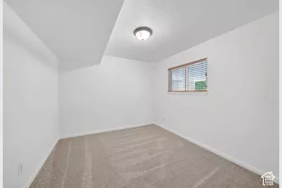 3006 N Indian Hills Dr E, Provo, UT 84604 - Photo 23