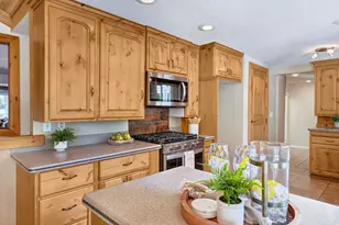 3006 N Indian Hills Dr E, Provo, UT 84604 - Photo 11