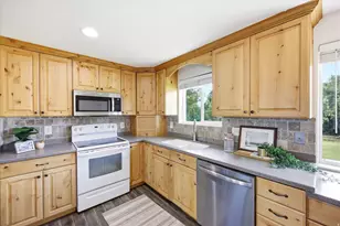2141 W 7125 S, West Jordan, UT 84084 - Photo 7