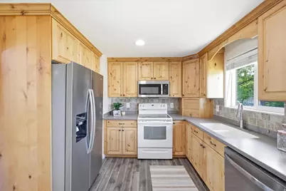 2141 W 7125 S, West Jordan, UT 84084 - Photo 11
