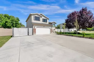 1602 N 725 W, Clinton, UT 84015 - Photo 3