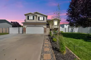 1602 N 725 W, Clinton, UT 84015 - Photo 1
