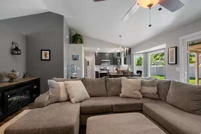 9642 S 1630 W, South Jordan, UT 84095 - Photo 7