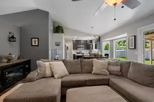 9642 S 1630 W, South Jordan, UT 84095 - Photo 7