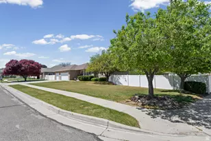 3462 W Melody Creek Cir S, Riverton, UT 84065 - Photo 5