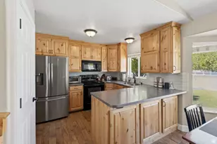 3462 W Melody Creek Cir S, Riverton, UT 84065 - Photo 13